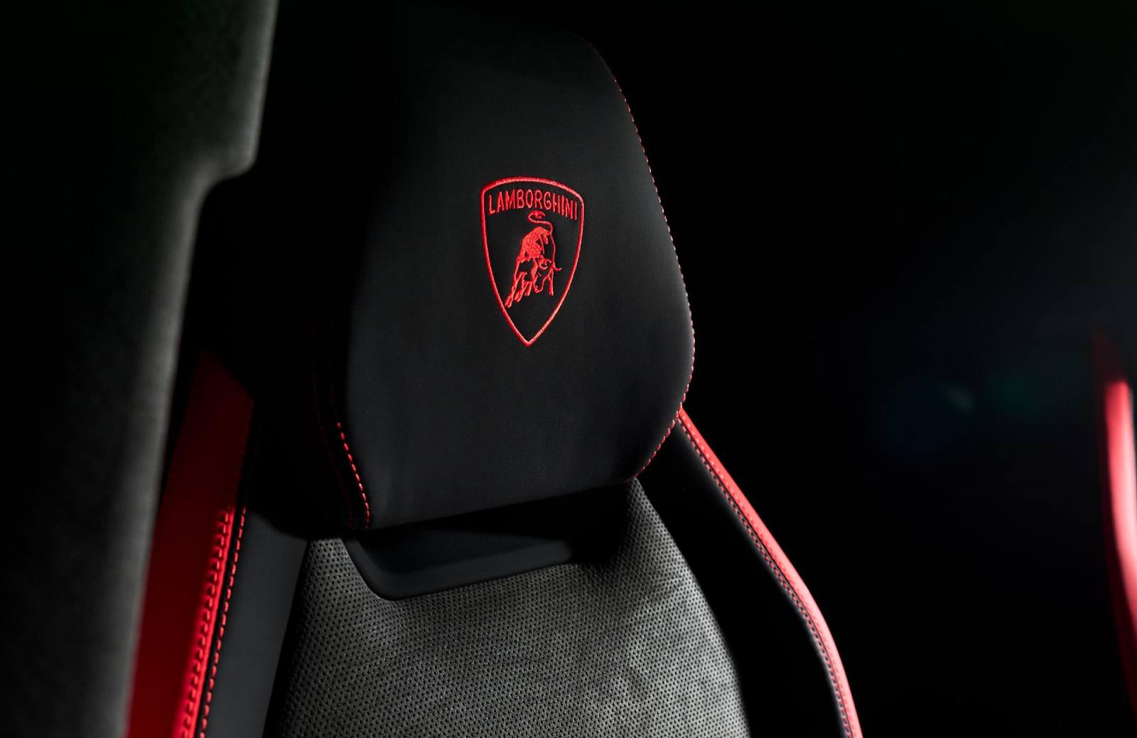 Lamborghini Urus SE “Tettonero” Capsule